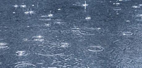 Por que sentimos cheiro de chuva antes ou depois de ela começar